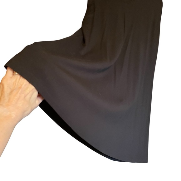 Love & Legend Black V Neck Dress-Drapes Beautifully-Short Sleeves w/Lace-Size 2X - Picture 2 of 9